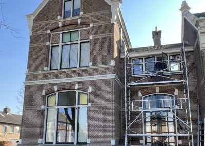 Bengglas geplaatst bij monumentale woning